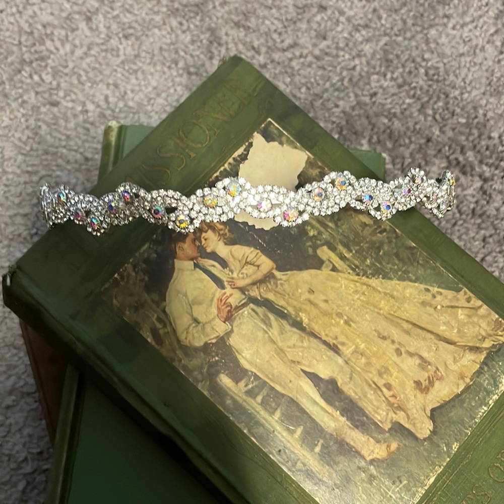 Jeweled Headband metal…very comfortable